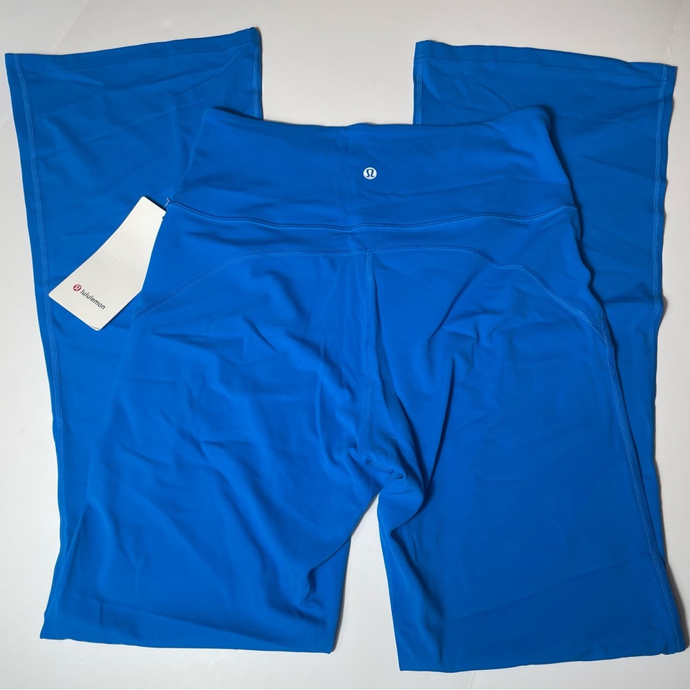 NWT Lululemon Groove Super High Rise Flared Pant - Vibrant Blue Size 10 - Picture 2 of 4